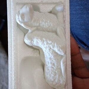 Avon Nativity Collectibles The Sheep Porcelain Figurine 1983